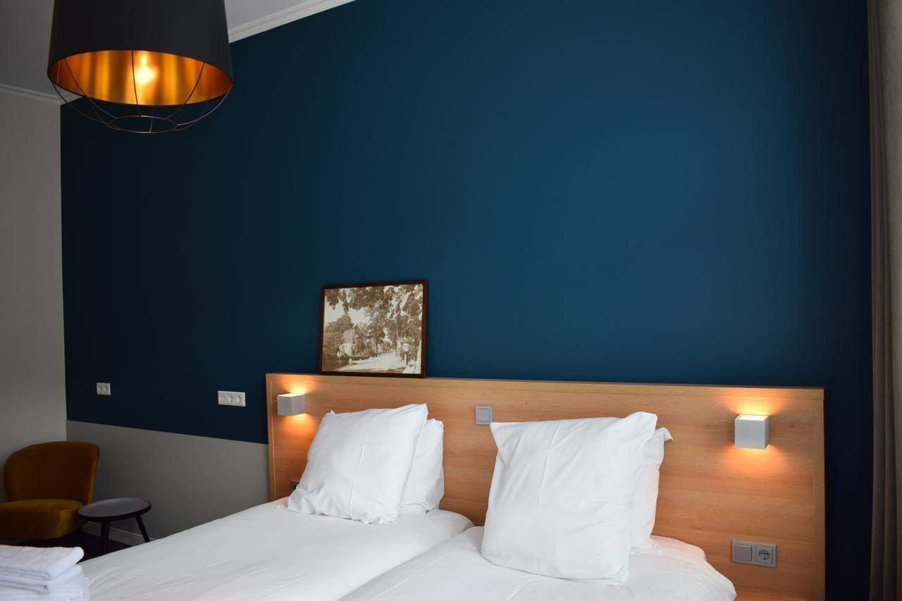 Hotel In'T Holt 1654 Grand Cafe & Logement Zuidhorn Exterior photo