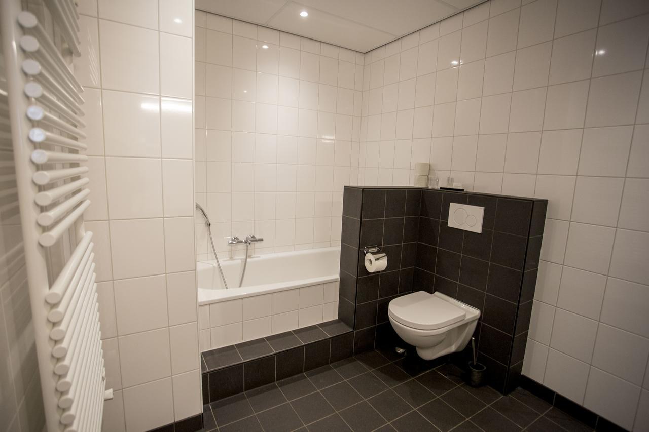Hotel In'T Holt 1654 Grand Cafe & Logement Zuidhorn Exterior photo